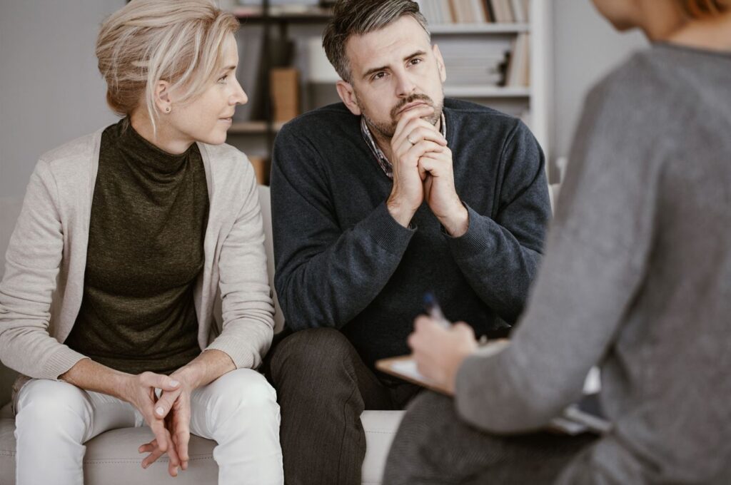 6 Warning Signs You Might Need To Visit a Relationship Counsellor