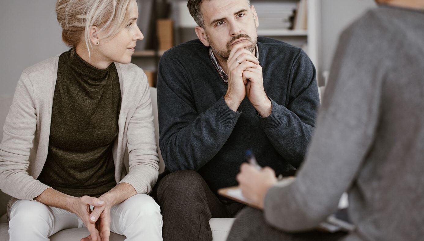 6 Warning Signs You Might Need To Visit a Relationship Counsellor